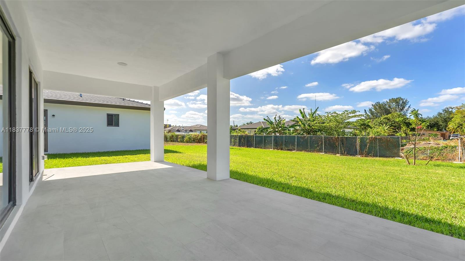 GRIFFING SILVER PALM - Residential