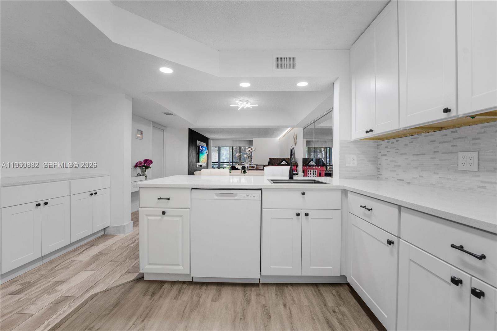 PINES OF BOCA BARWOOD CON - Residential