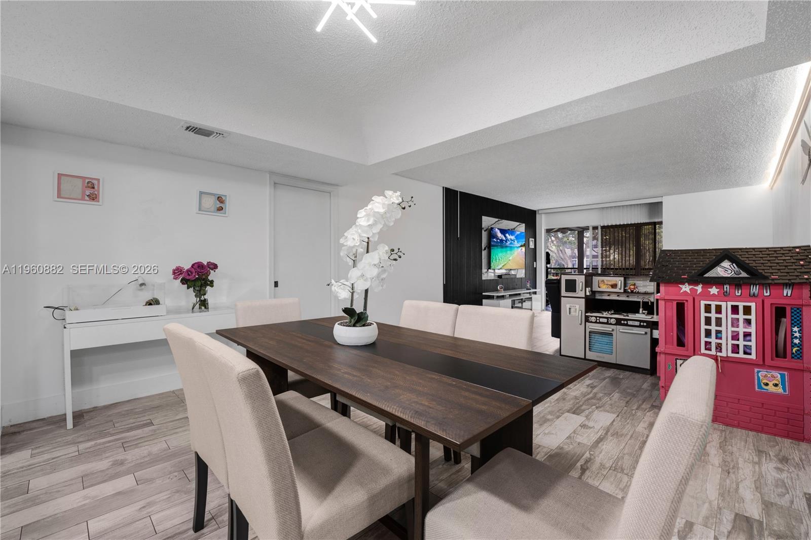 PINES OF BOCA BARWOOD CON - Residential