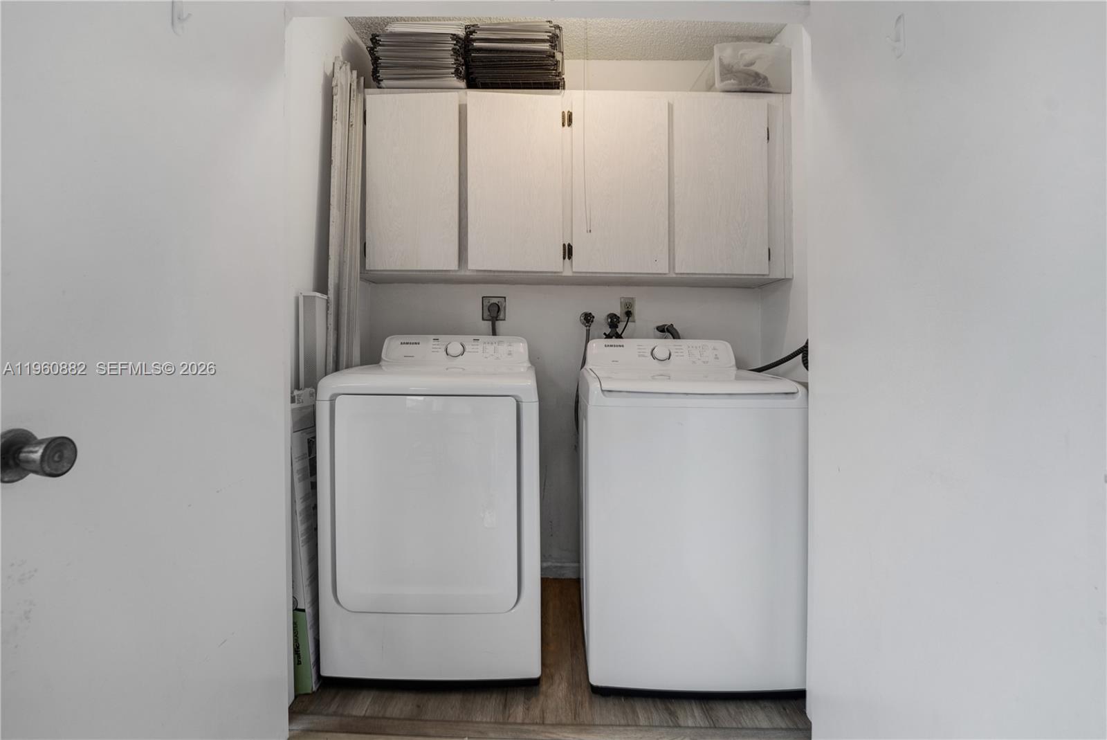 PINES OF BOCA BARWOOD CON - Residential