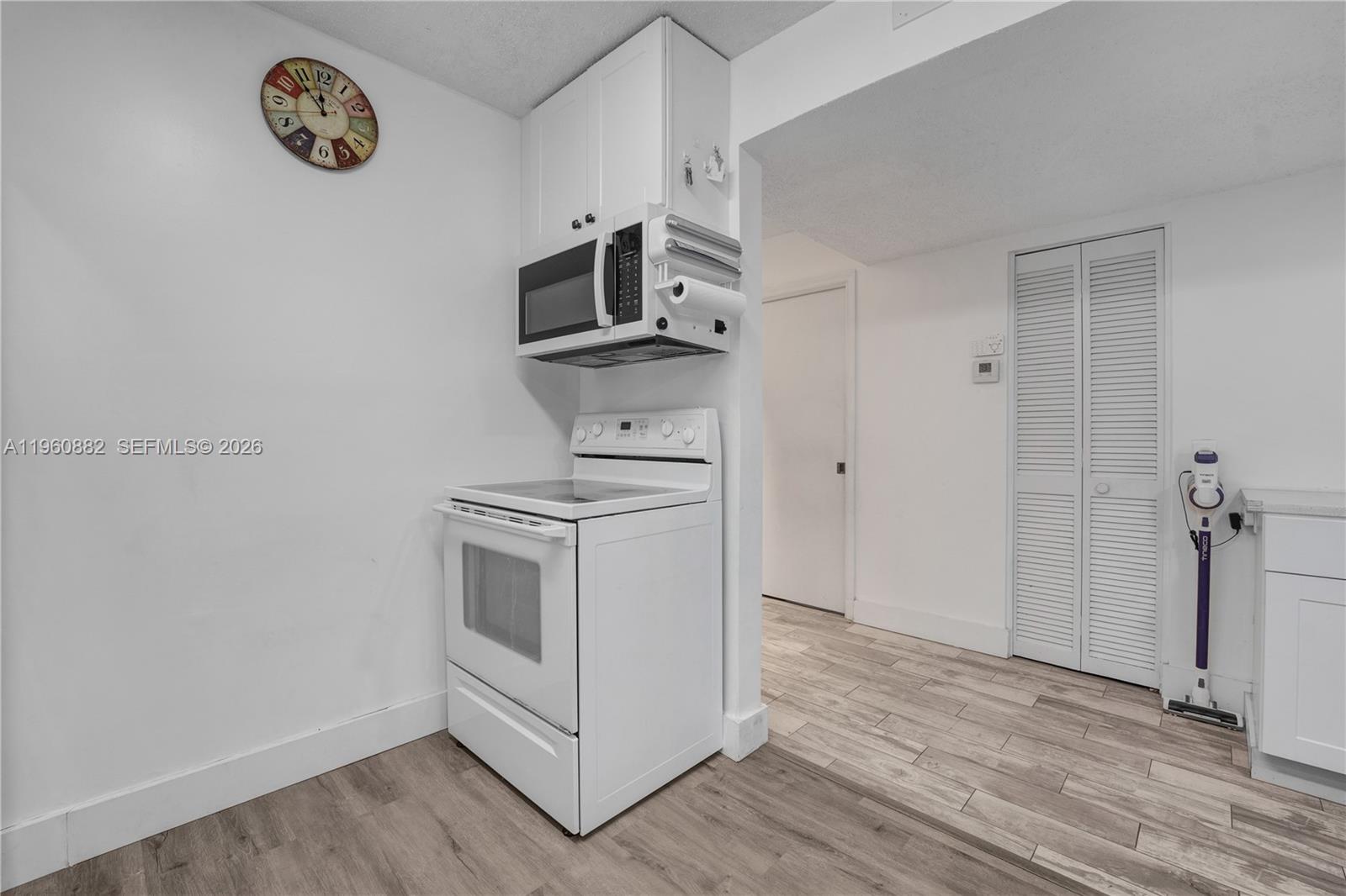 PINES OF BOCA BARWOOD CON - Residential