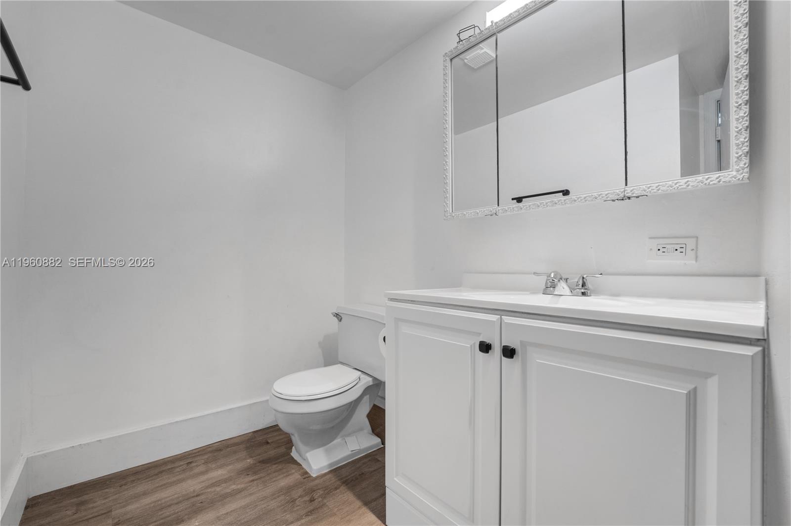 PINES OF BOCA BARWOOD CON - Residential