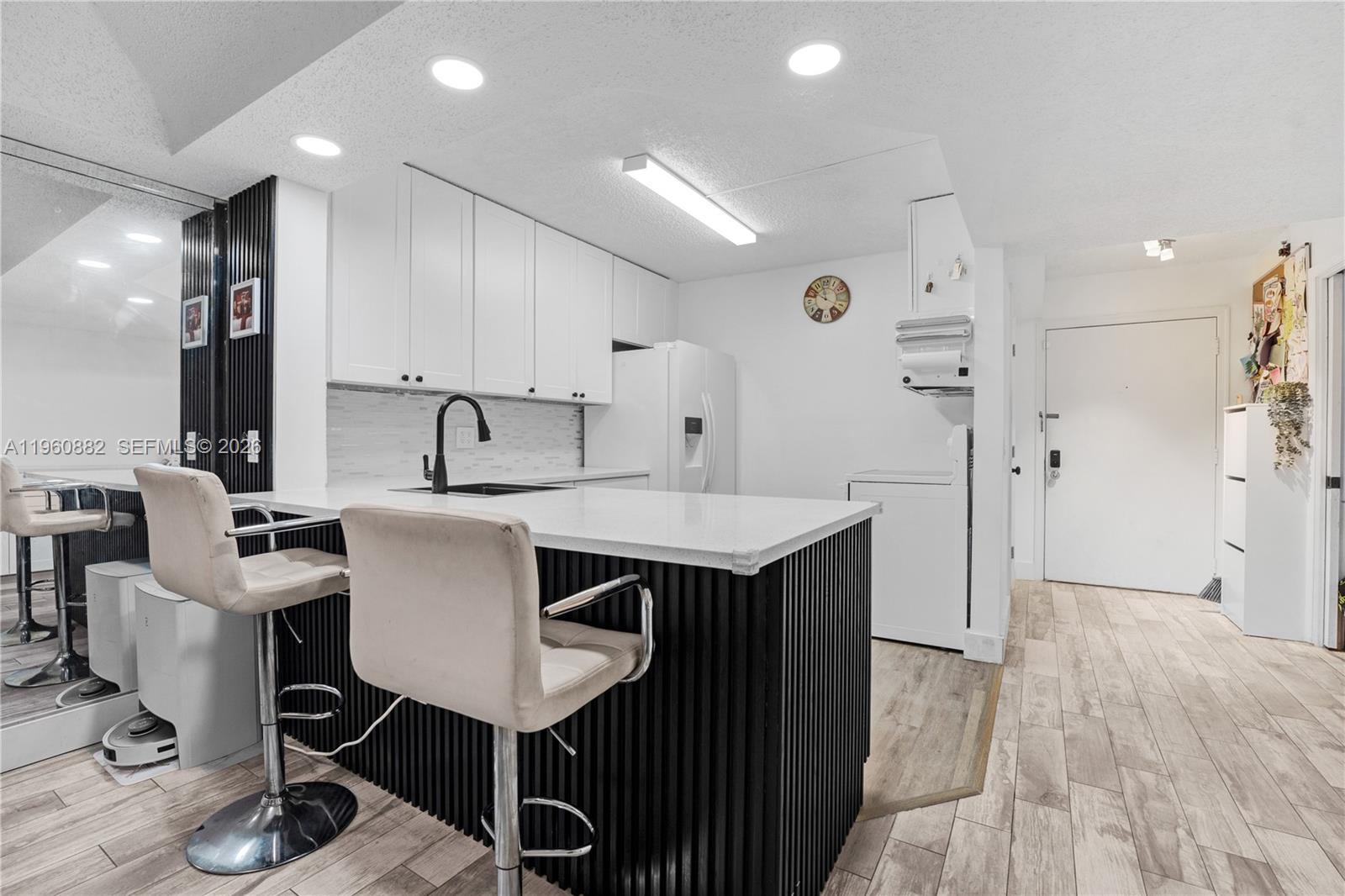 PINES OF BOCA BARWOOD CON - Residential