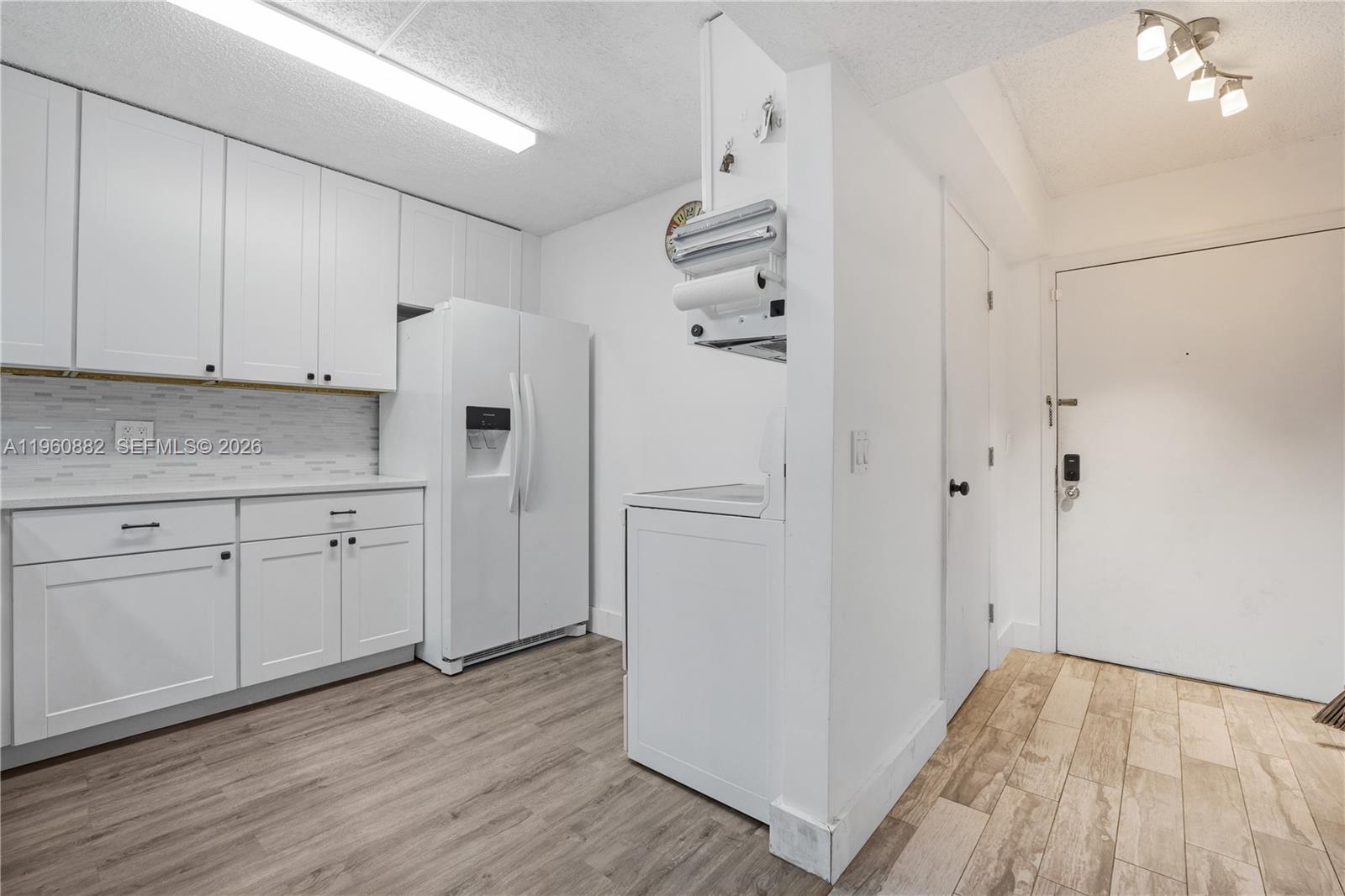 PINES OF BOCA BARWOOD CON - Residential