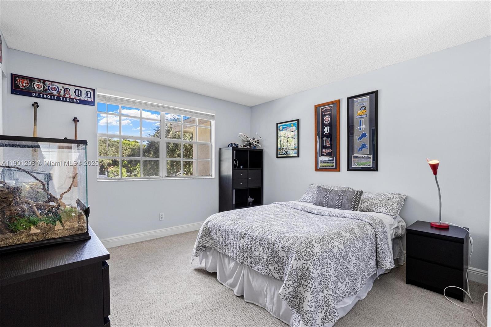 COUNTRY WALK LAKESIDE PAT - Residential