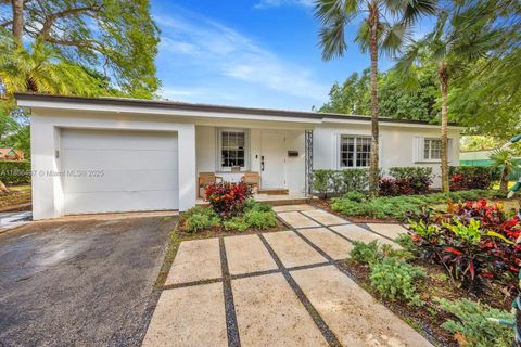 5827 SW 69th Ct Miami FL 33143