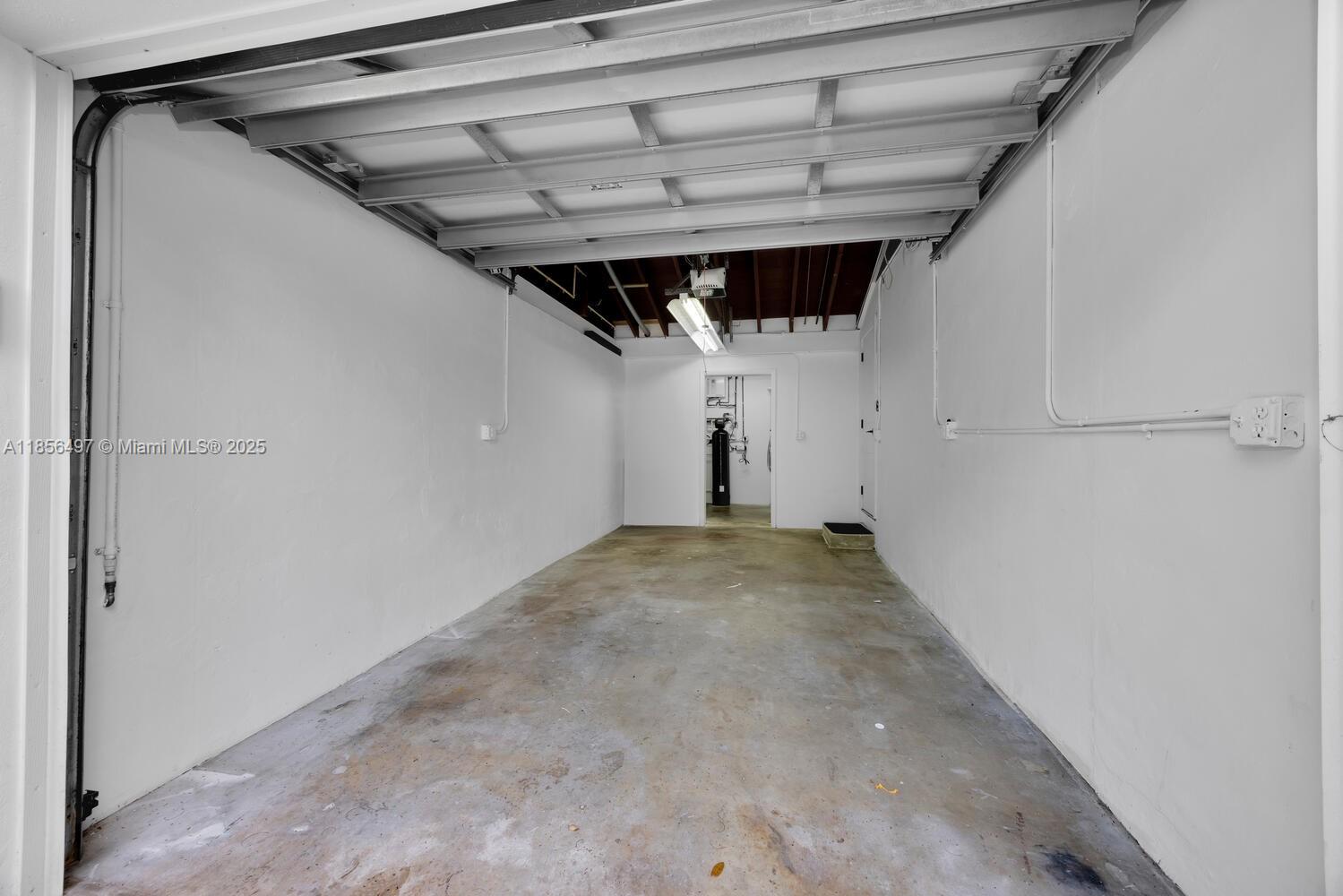 CAROLE HELMS MANOR - Residential Lease