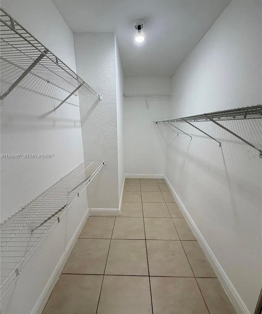 REGENCY HOMES AT SUNRISE - Residential Lease