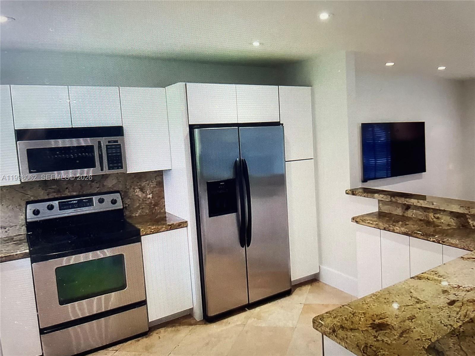 KENDALE SOUTH SEC 3 PART - Residential Lease