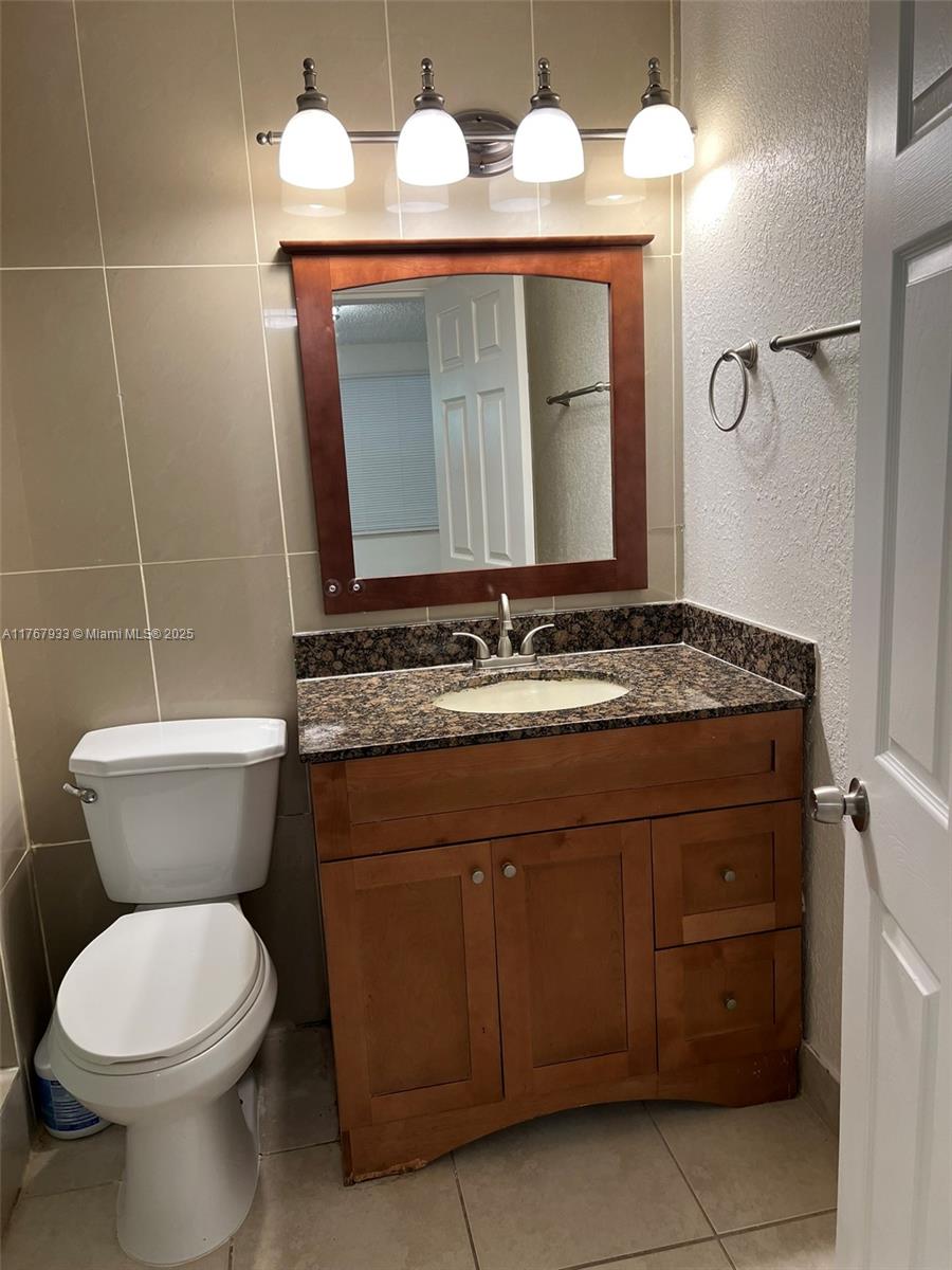 ASCOT PARK - Residential Lease