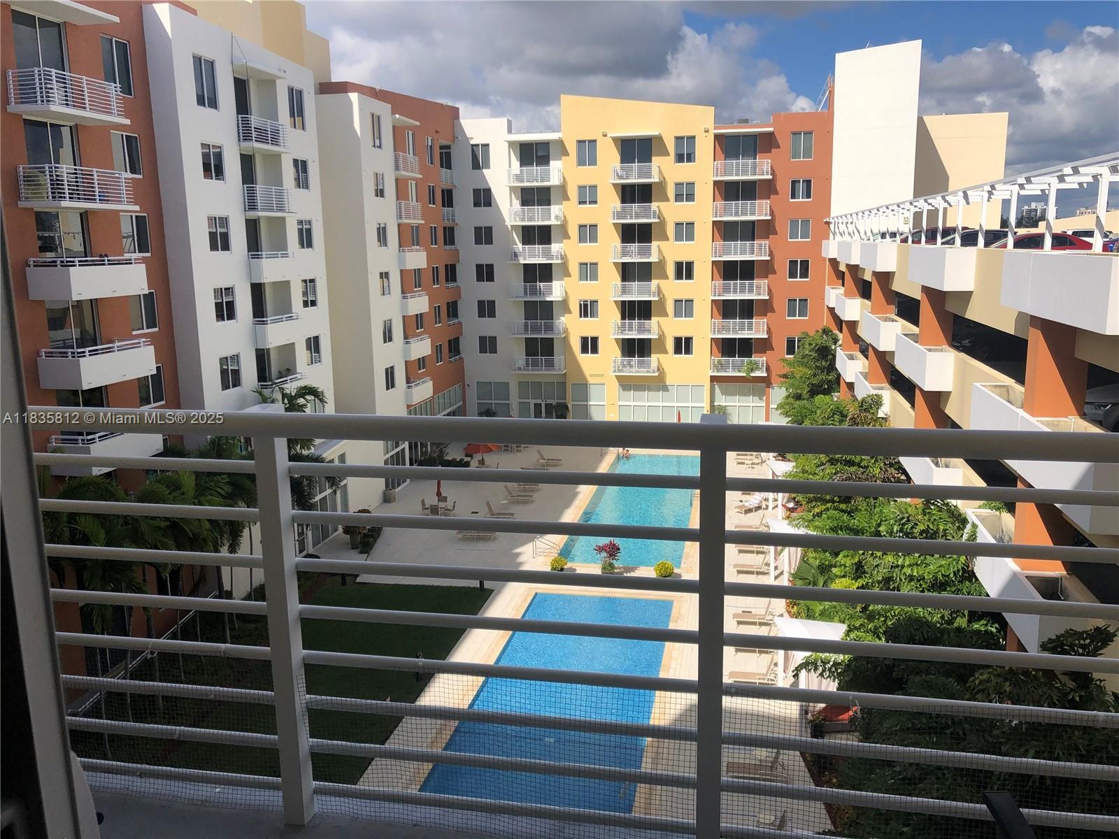 VENTURE AT AVENTURA WEST - Residential Lease