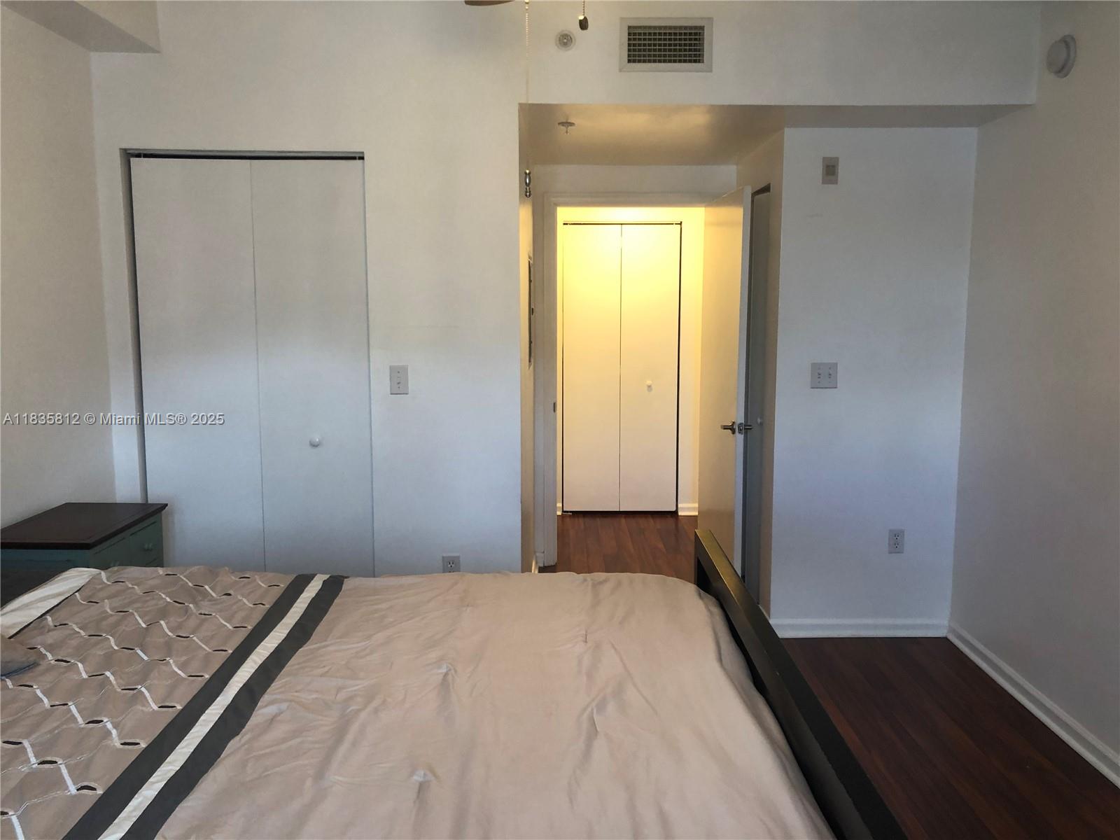 VENTURE AT AVENTURA WEST - Residential Lease