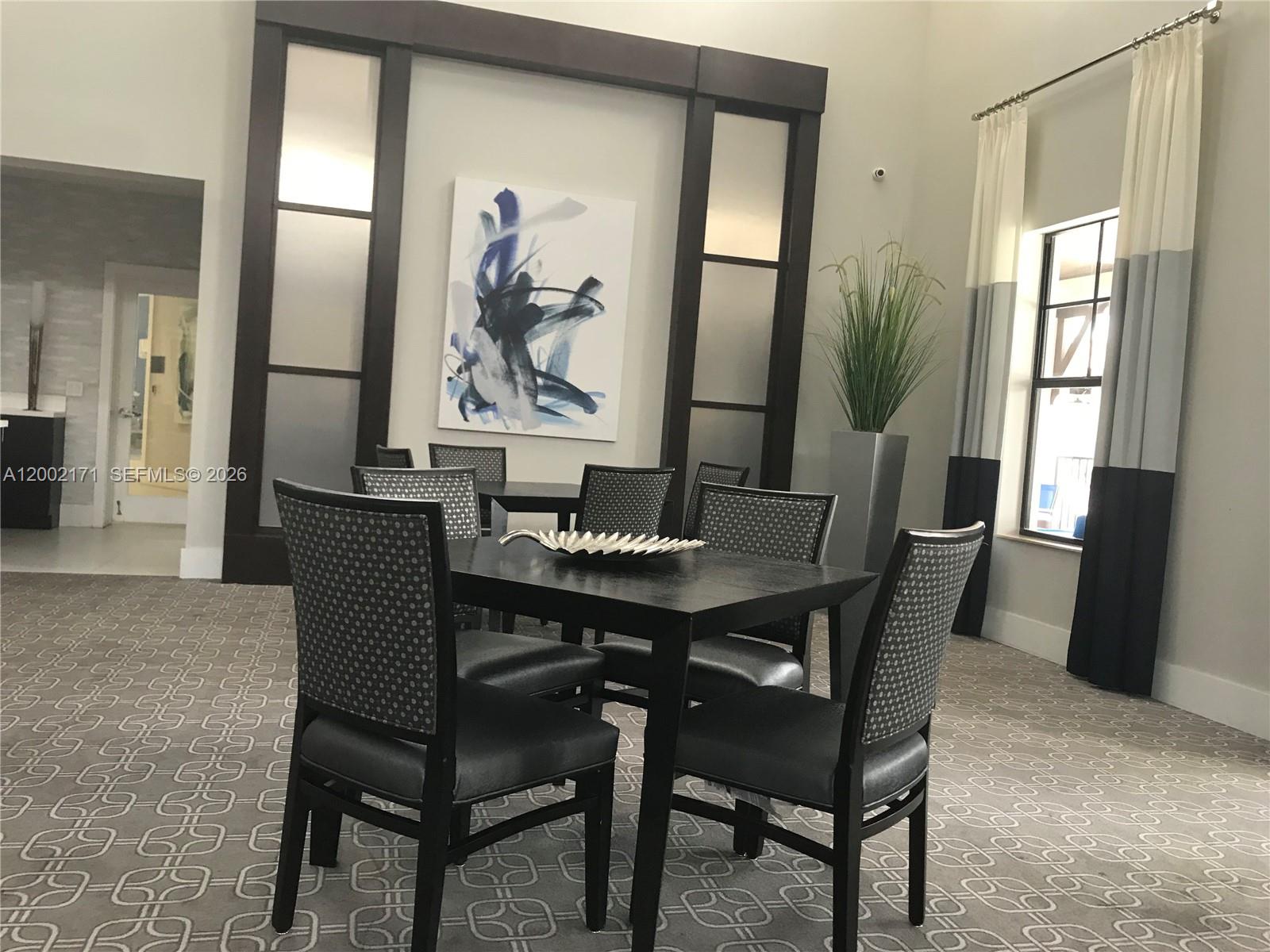 KENDALL COMMONS TOWNHOMES - Residential Lease