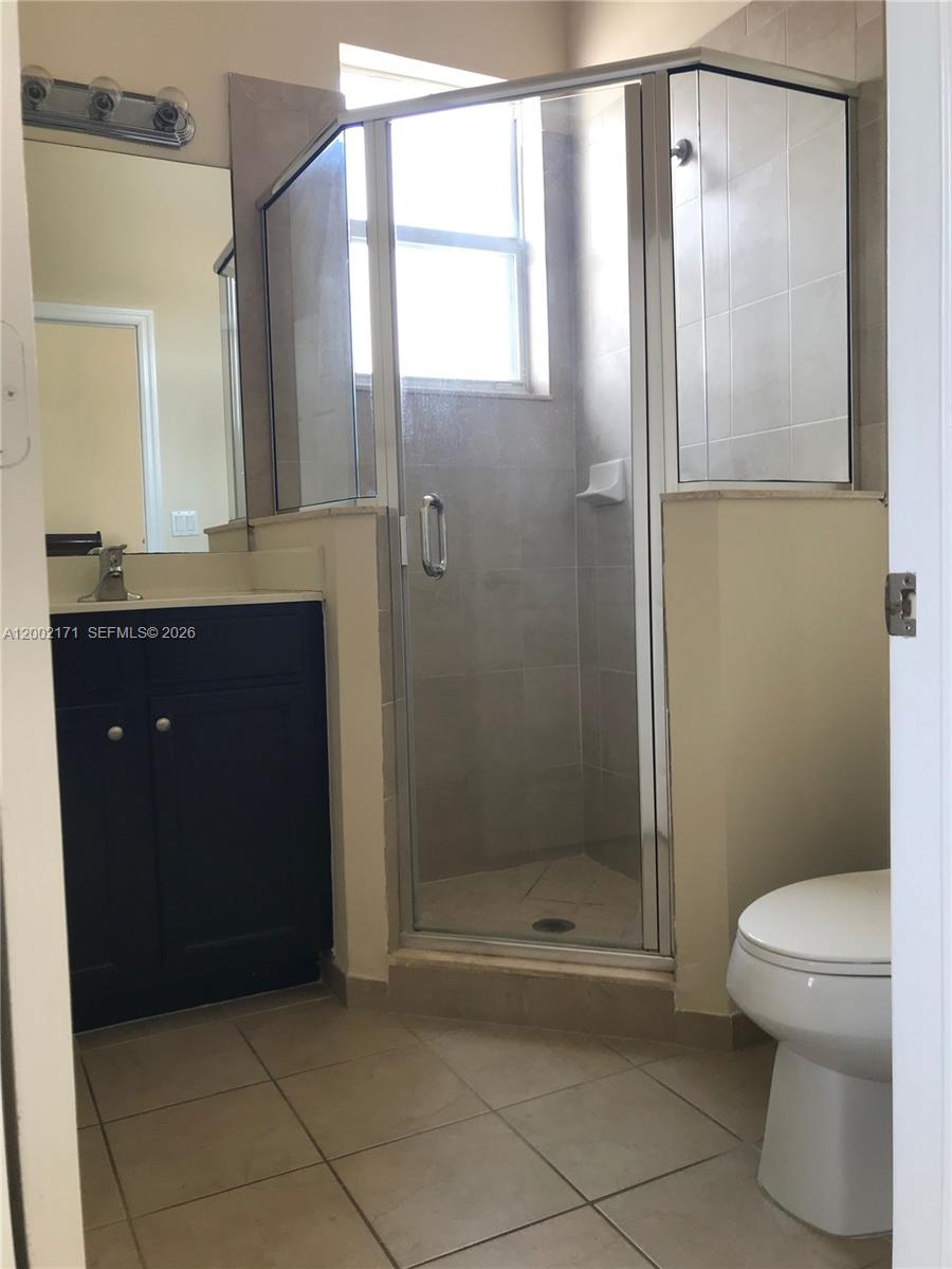 KENDALL COMMONS TOWNHOMES - Residential Lease