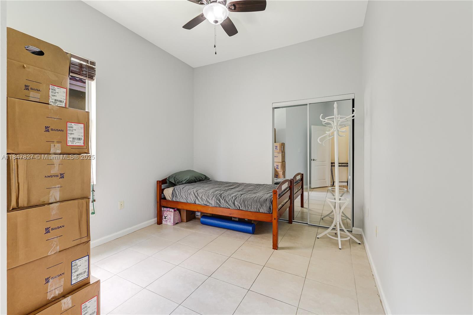 PORTOFINO PALMS - Residential