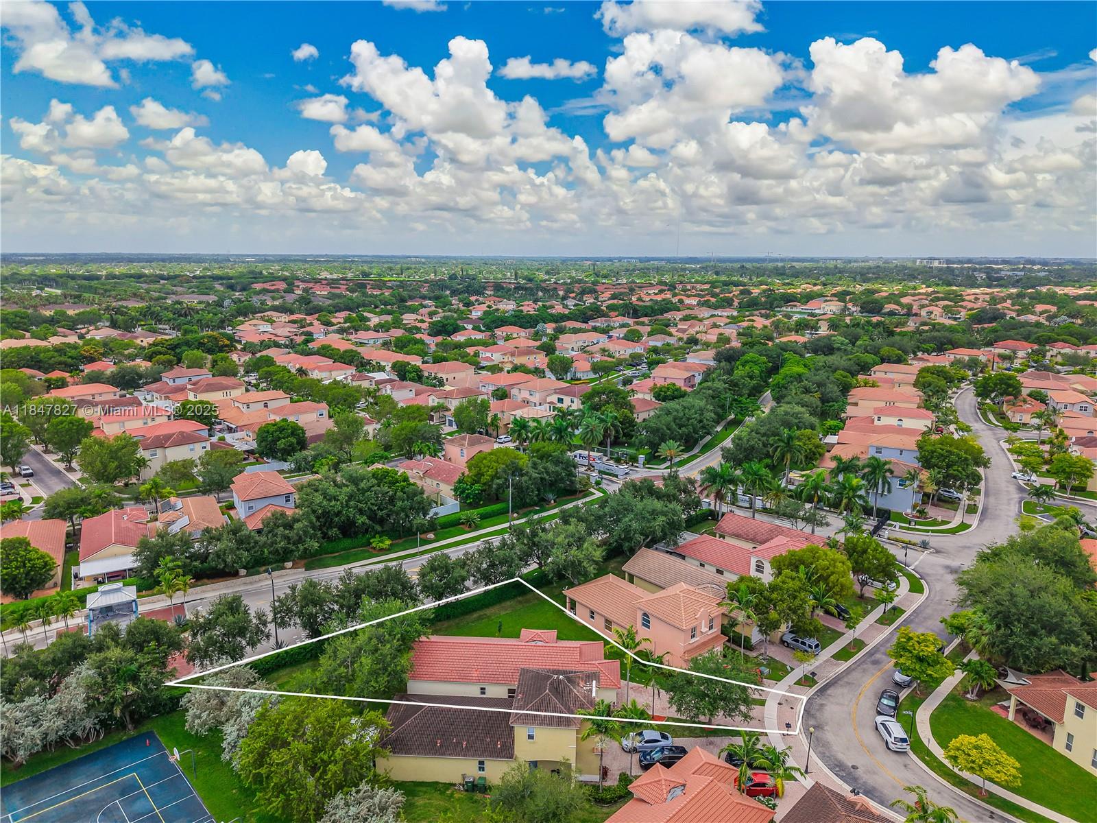 PORTOFINO PALMS - Residential