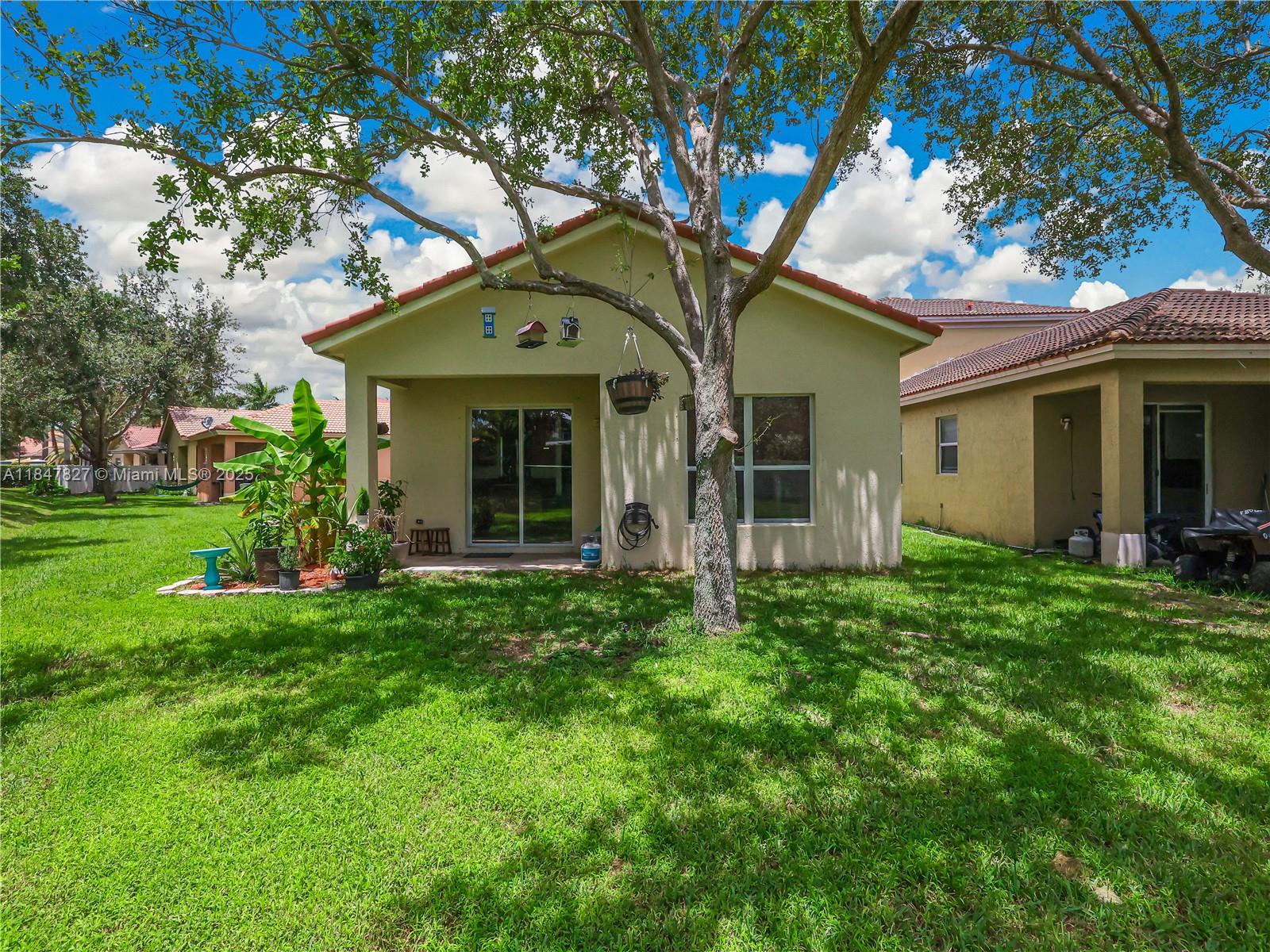 PORTOFINO PALMS - Residential