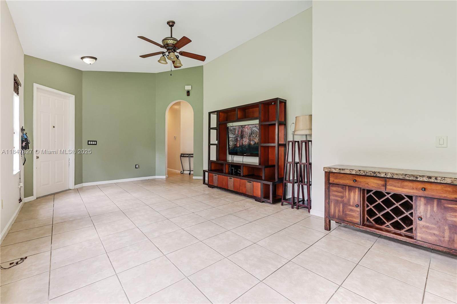 PORTOFINO PALMS - Residential