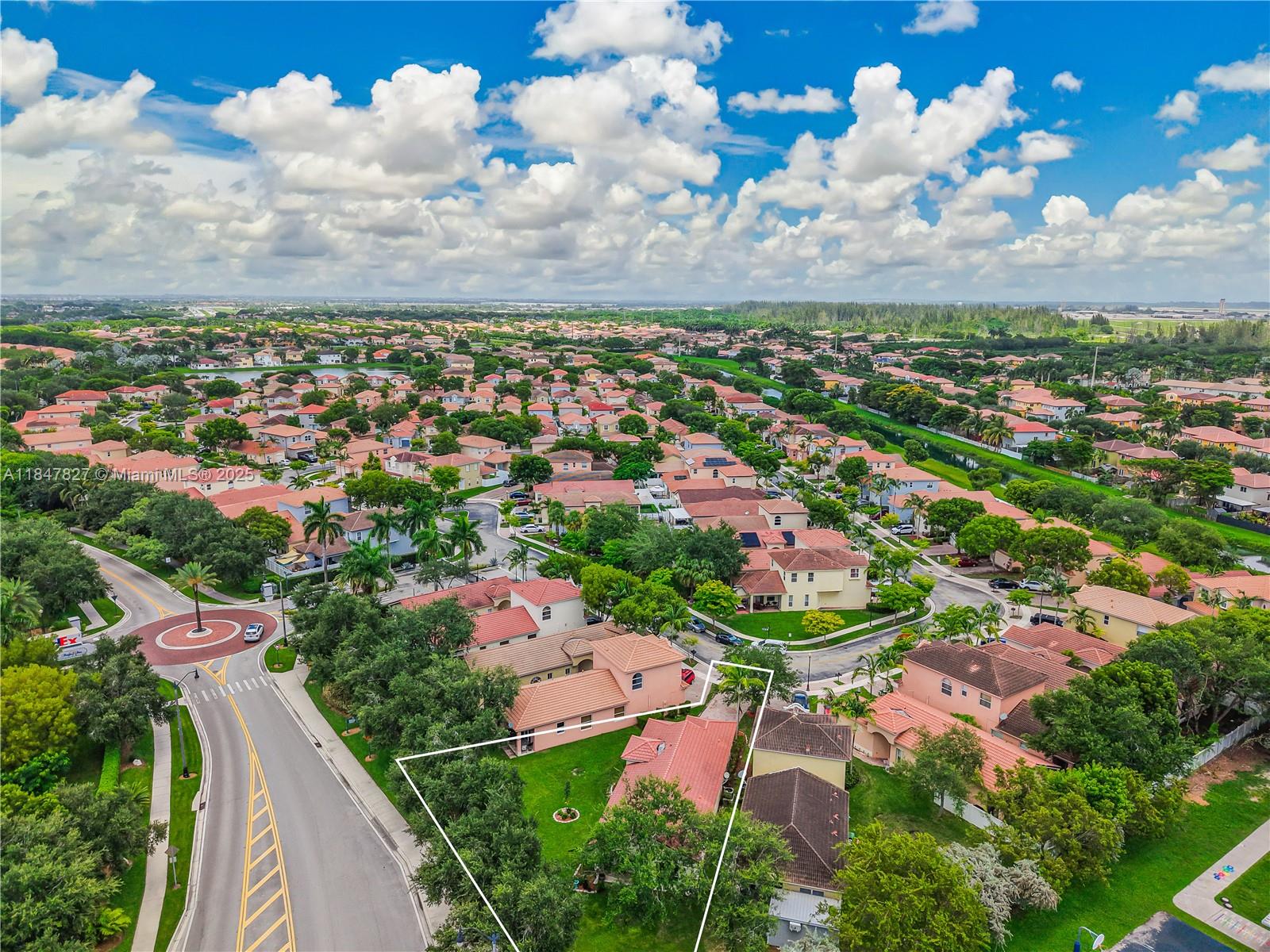 PORTOFINO PALMS - Residential