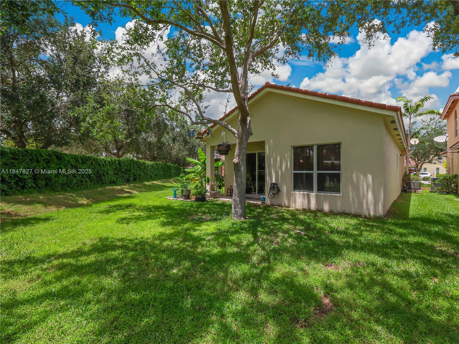 PORTOFINO PALMS - Residential