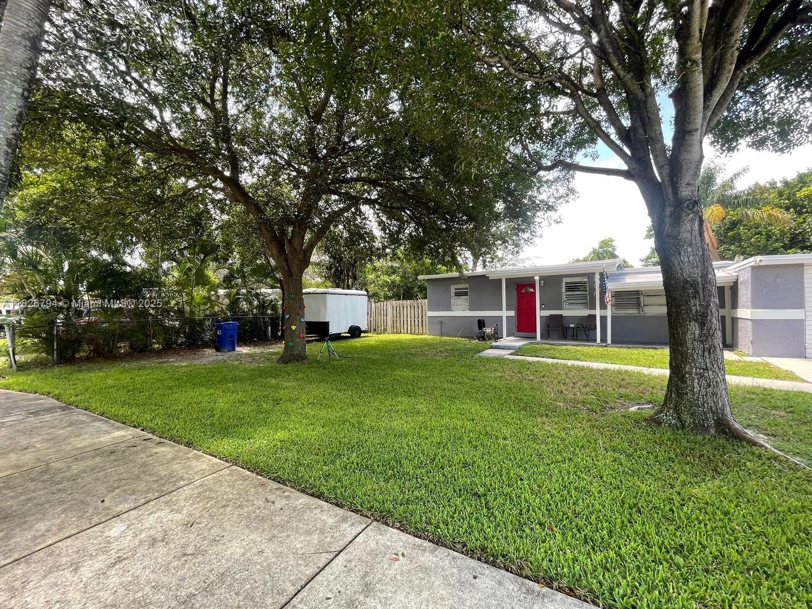 1624 NE 48th Ct