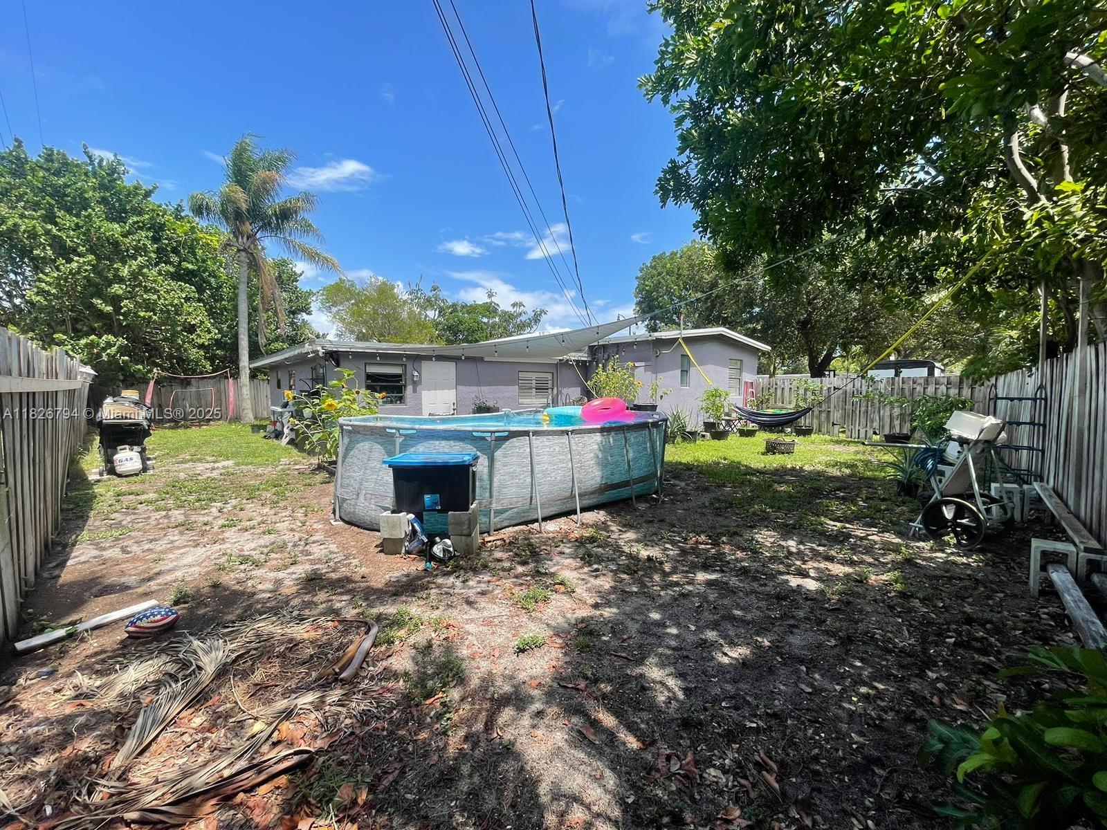 1624 NE 48th Ct