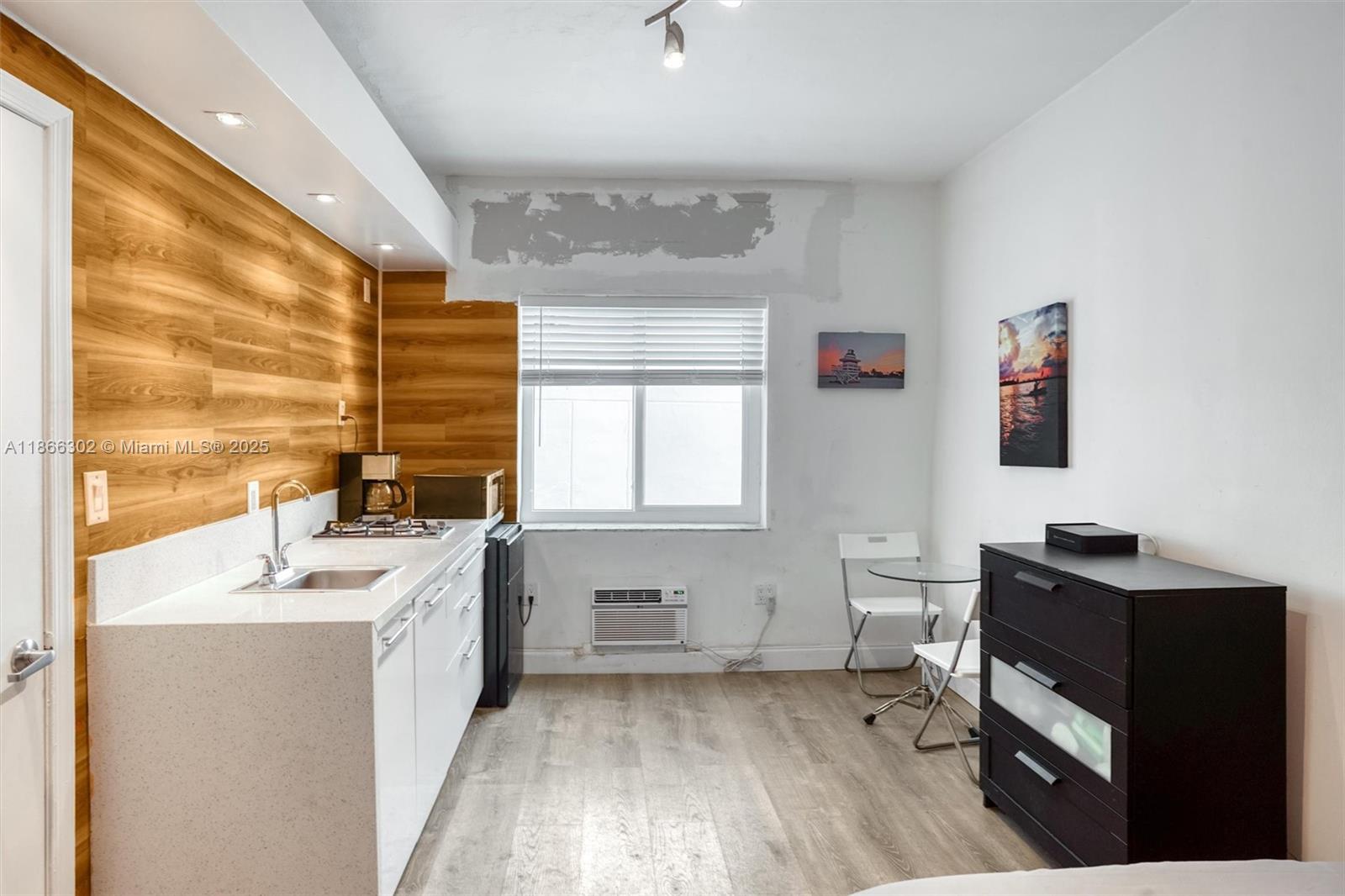335 Ocean Dr 111