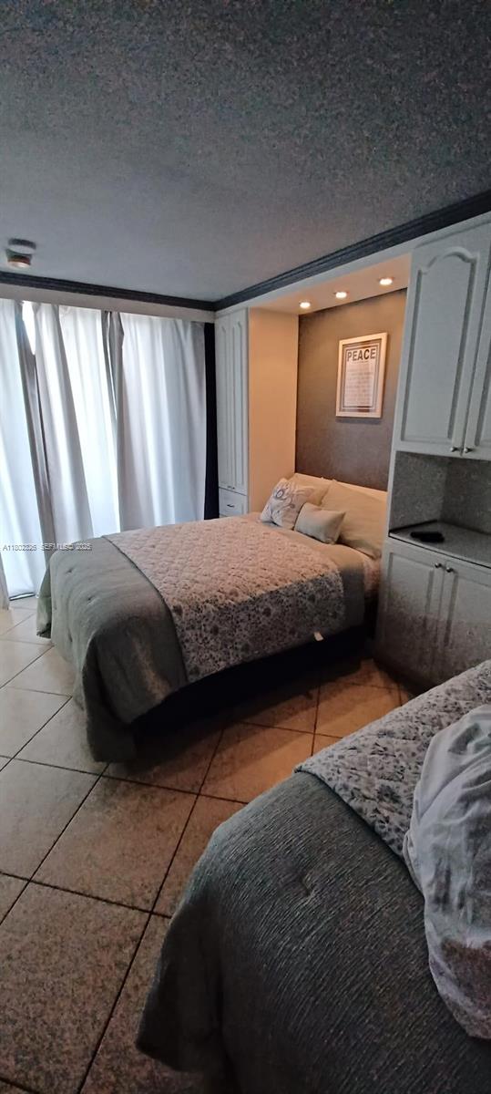 THE AVENTURA BEACH CLUB C - Residential