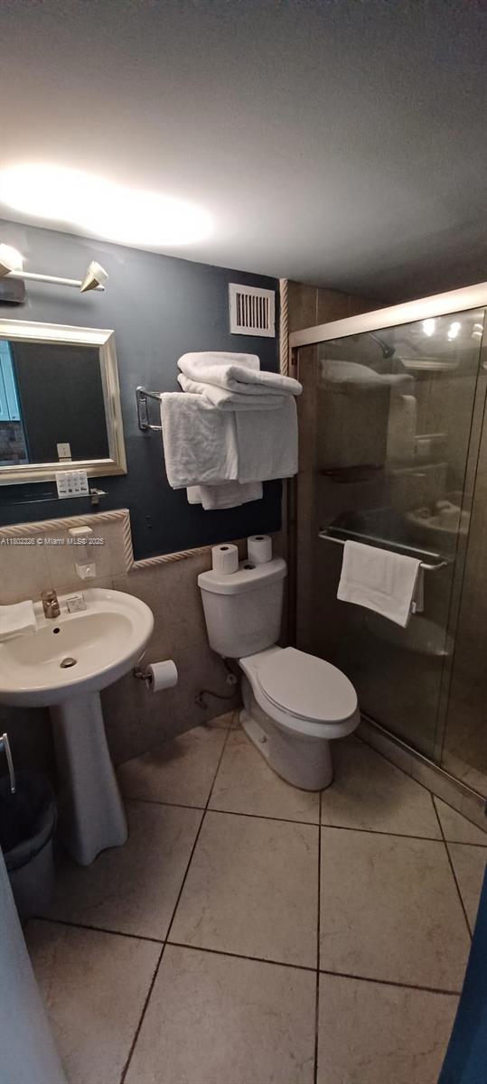 THE AVENTURA BEACH CLUB C - Residential