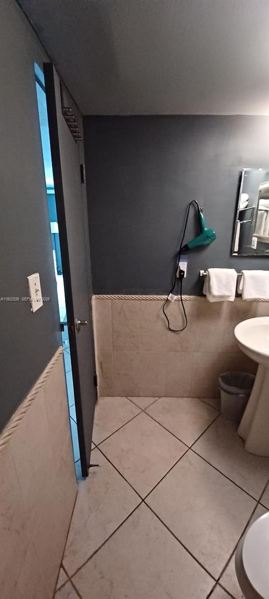 THE AVENTURA BEACH CLUB C - Residential