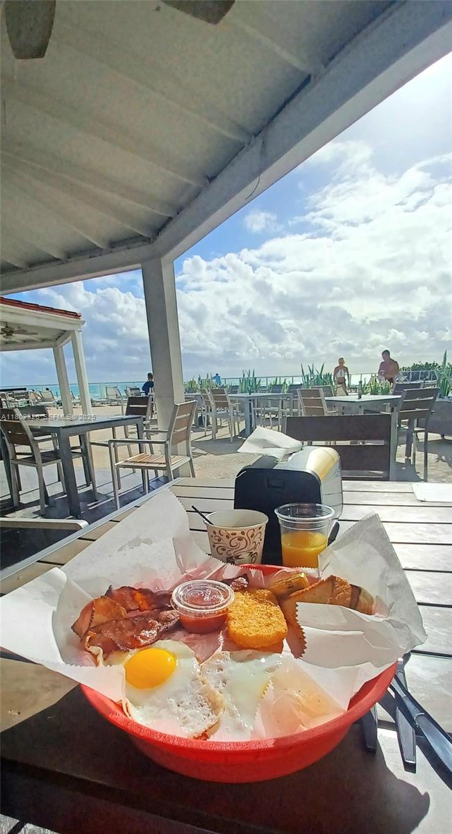 THE AVENTURA BEACH CLUB C - Residential