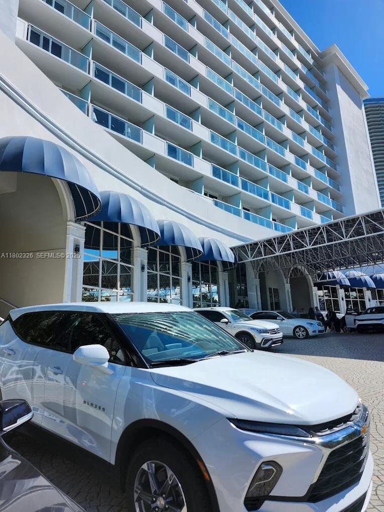 THE AVENTURA BEACH CLUB C - Residential