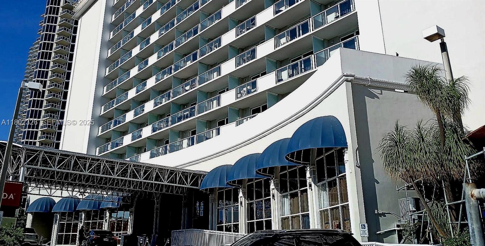 THE AVENTURA BEACH CLUB C - Residential