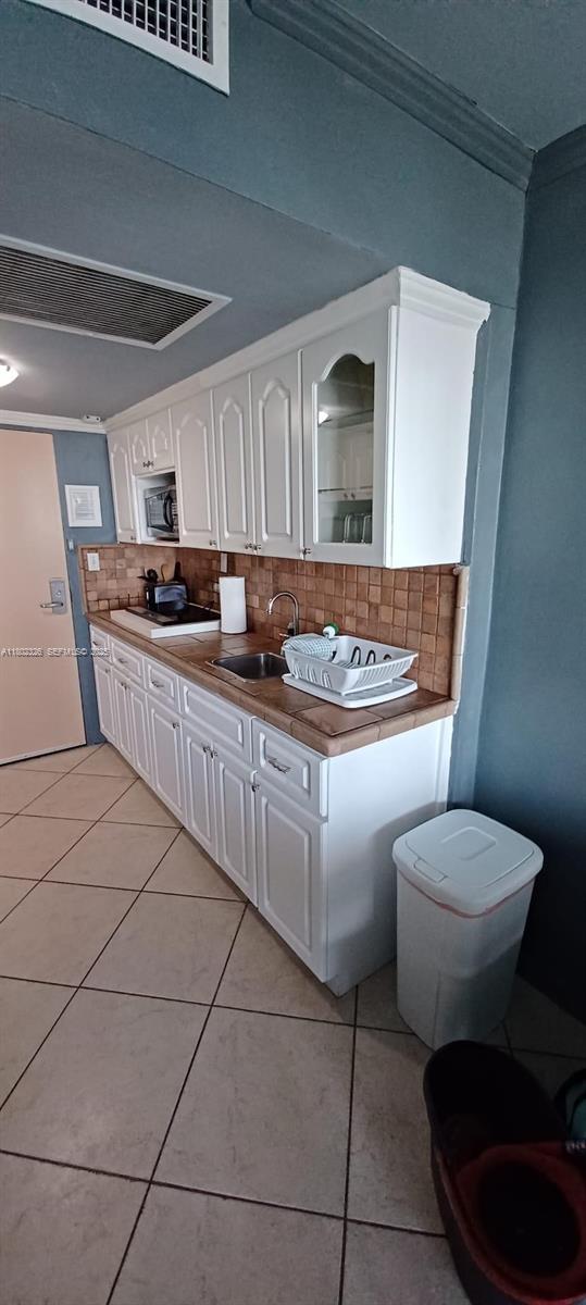 THE AVENTURA BEACH CLUB C - Residential