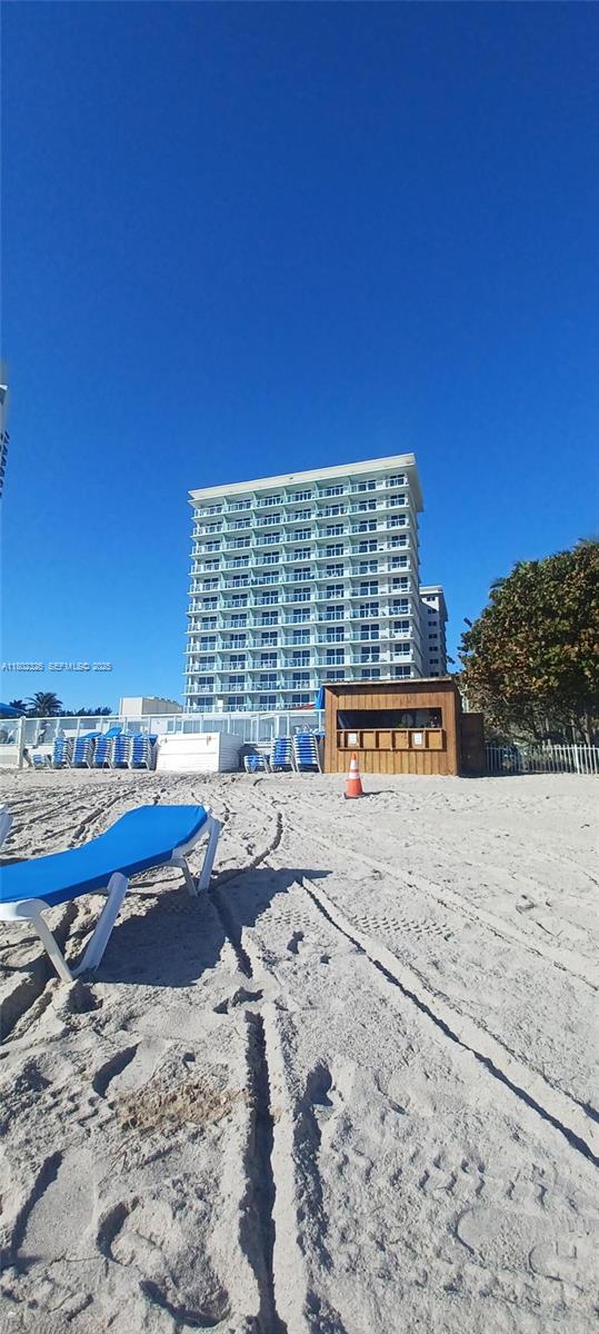 THE AVENTURA BEACH CLUB C - Residential