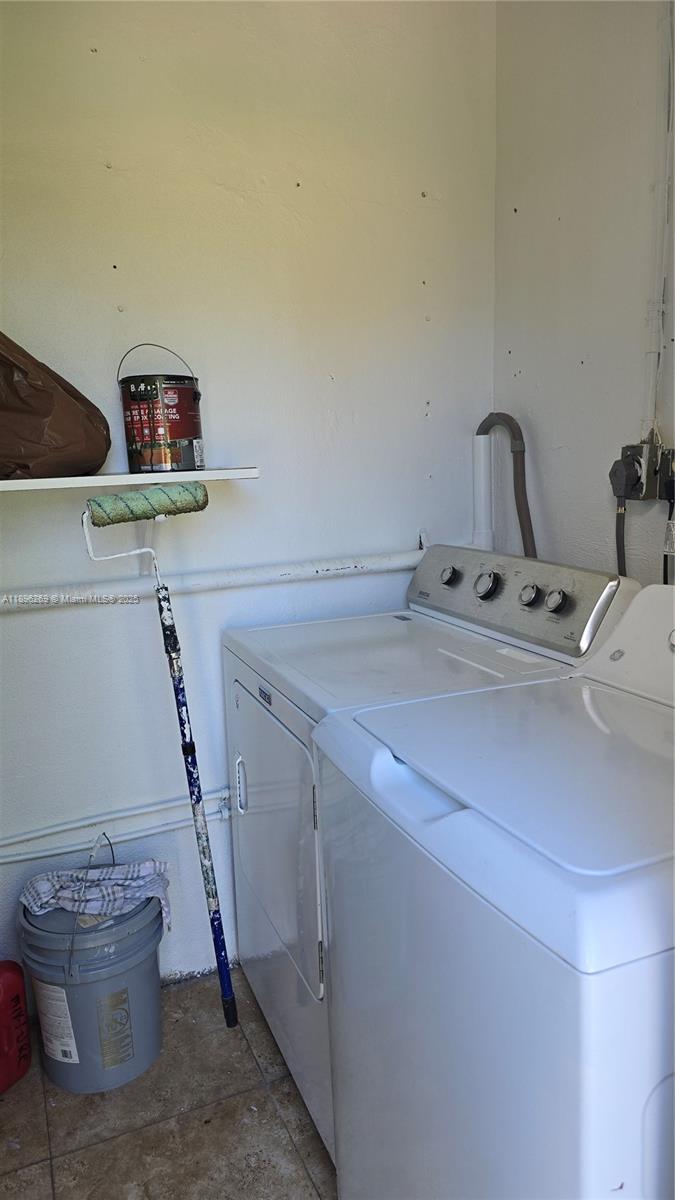 ALDEN MANOR - Residential Lease
