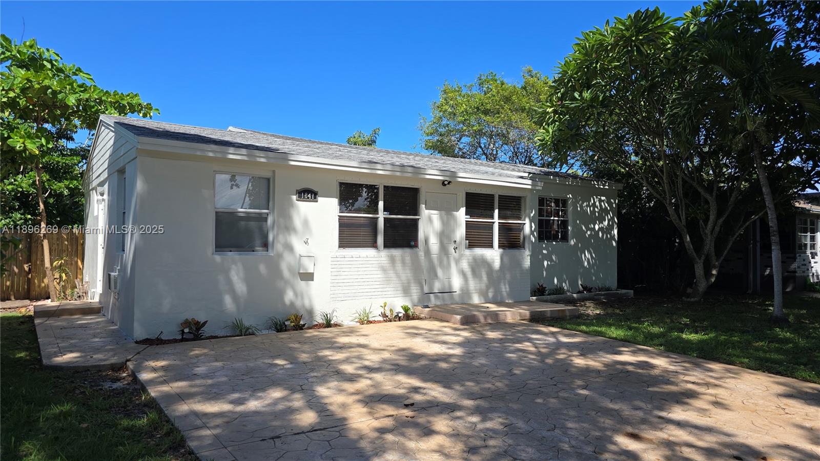 ALDEN MANOR - Residential Lease