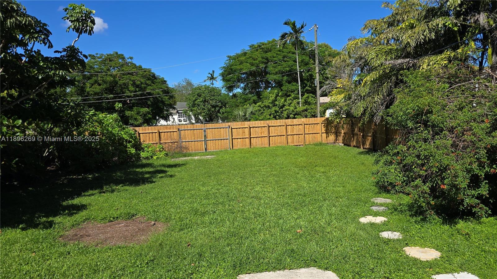 ALDEN MANOR - Residential Lease