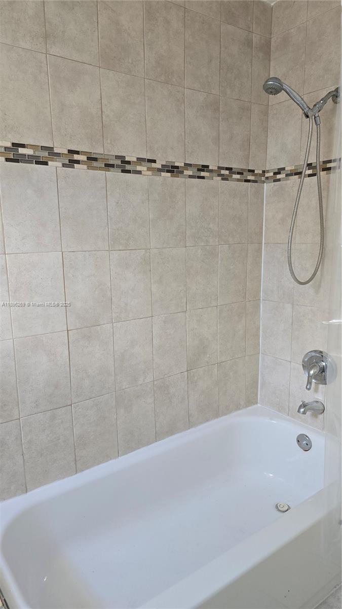 ALDEN MANOR - Residential Lease
