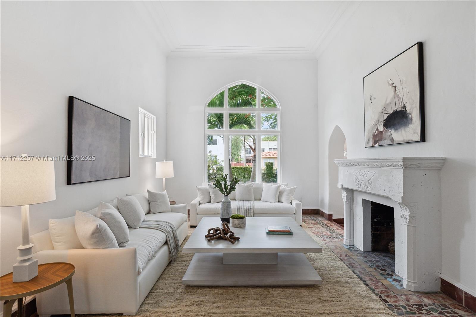 SPANISH COURT - Residential