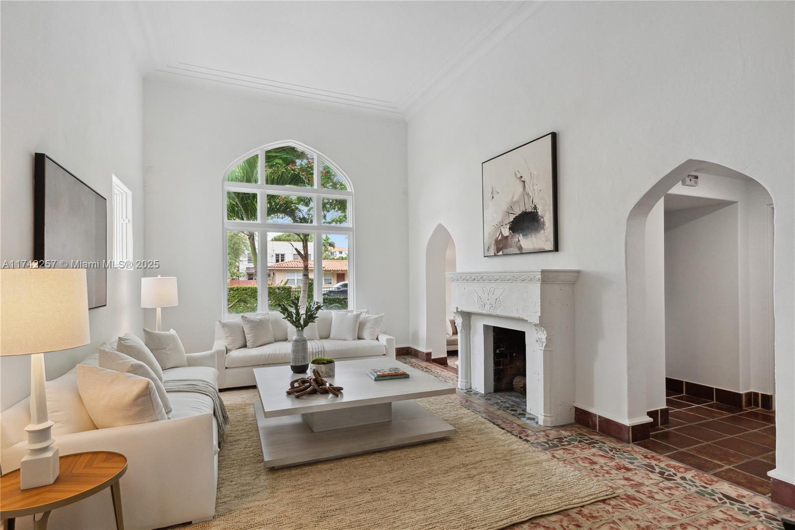 SPANISH COURT - Residential