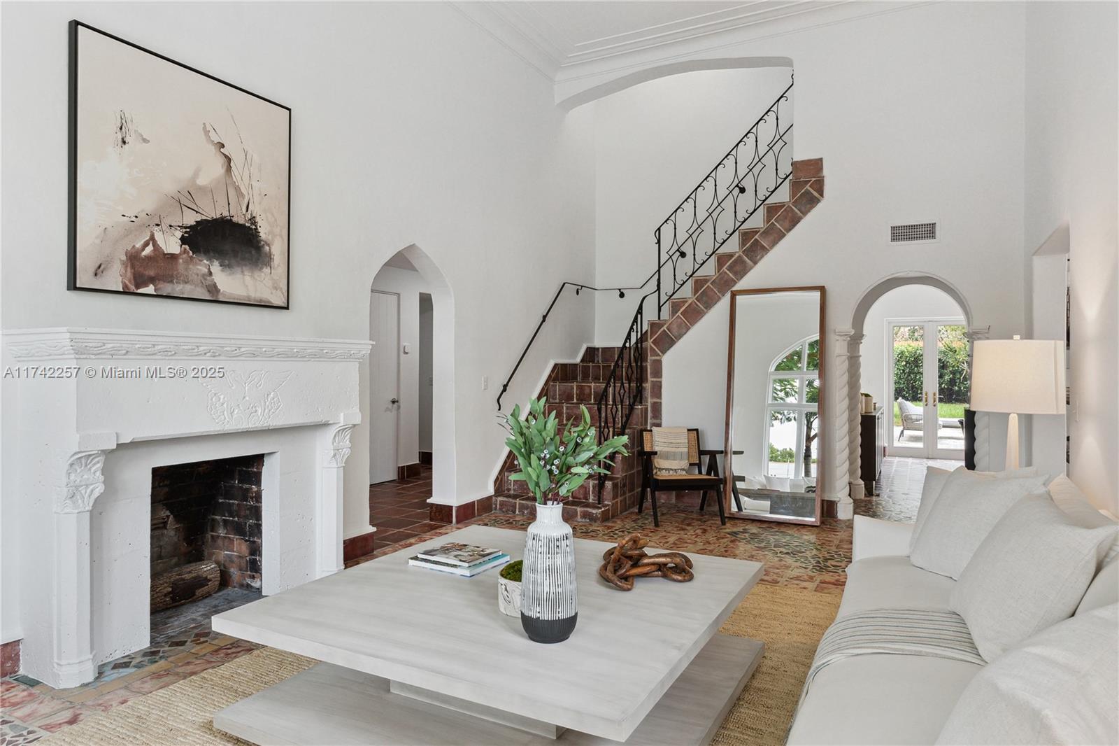 SPANISH COURT - Residential