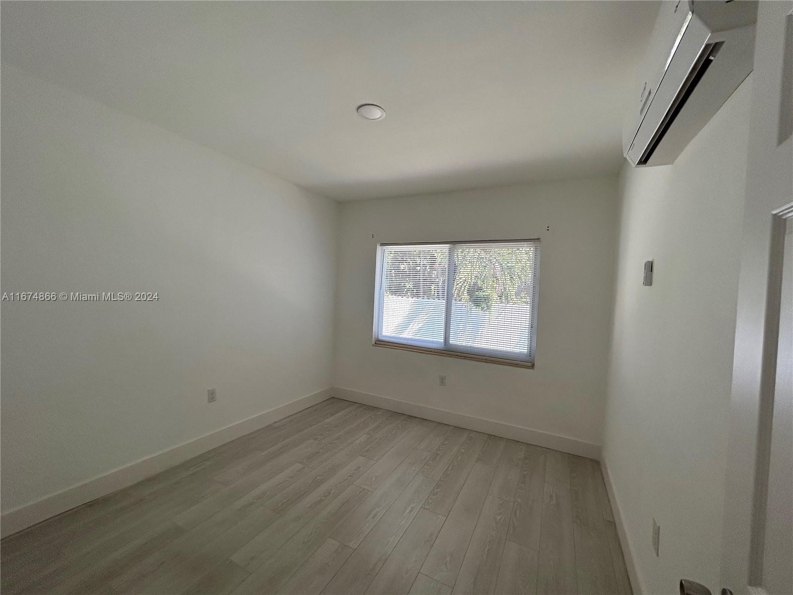 DIXIE HIGHWAY TRACK - Residential Income