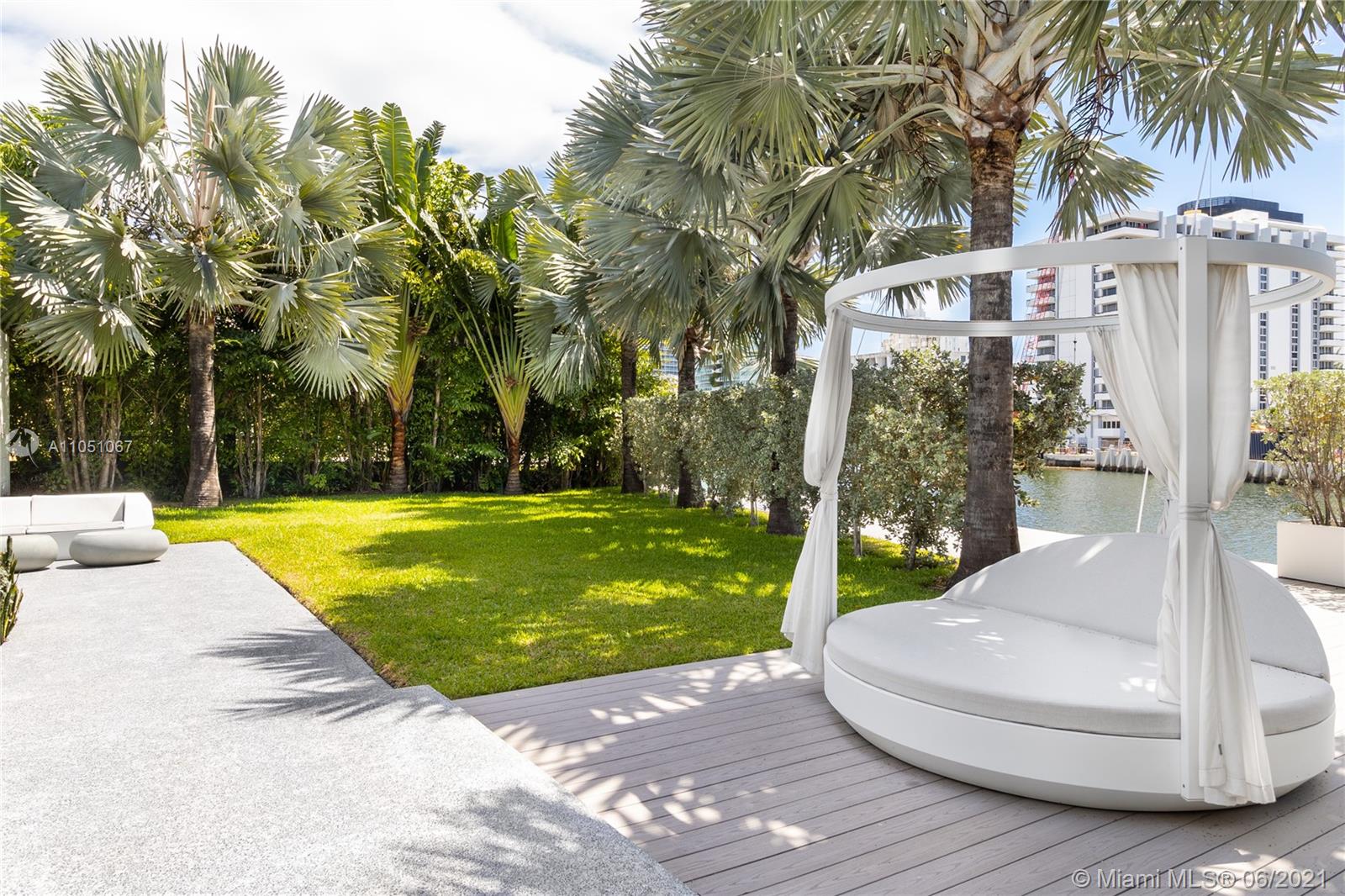 FLAMINGO TERRACE SUB - Residential