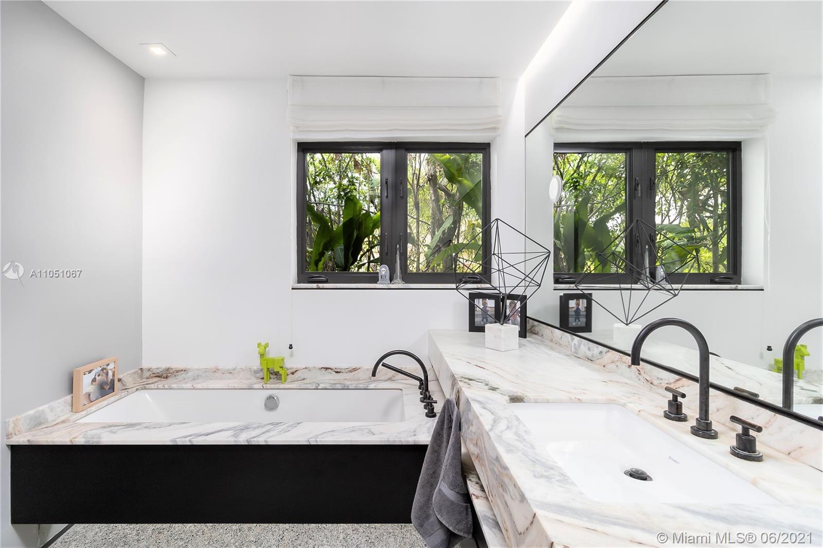 FLAMINGO TERRACE SUB - Residential