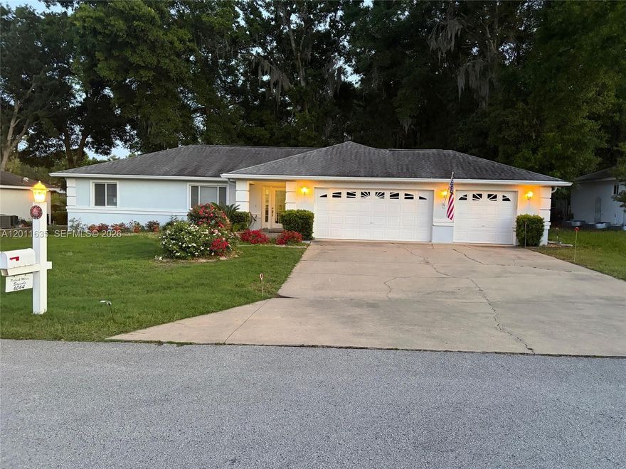 WELCOME TO THIS AMAZING OPPORTUNITY, THE LOWEST PRICED HOME WITH 3 BEDROOMS, 2 BATHROOMS, 3 CAR GARAGE AND A SPACIOUS ENCLOSED AC LANAI AT ONLY $239K. LOCATED IN THE QUIET, ESTABLISHED NEIGHBORHOOD OF CHERRYWOOD ESTATES IN OCALA, A 55+ COMMUNITY WITH LOTS OF AMENITIES SUCH AS CLUBHOUSE, GYM, POOL, POOLTABLES AND MUCH MORE.  THIS PROPERTY COMES WITH A LARGE LOT WITH OVER 10,000 SQUARE FEET. IT FEELS LIKE YOU OWN A PORTION OF THE FOREST AS YOU STEP OUT TO THE BACKYARD. BUILT IN 2002 WITH 2,990 OF CONSTRUCTION SQ. FT., AND 1,961 SQ. FT. UNDER AC. ROOF RE-DONE WITH PERMITS 6 YEARS & 8 MONTHS AGO. BLOCK CONSTRUCTIONS. FLOORINGS ARE PORCELAIN TILE AND WOOD LAMINATE.