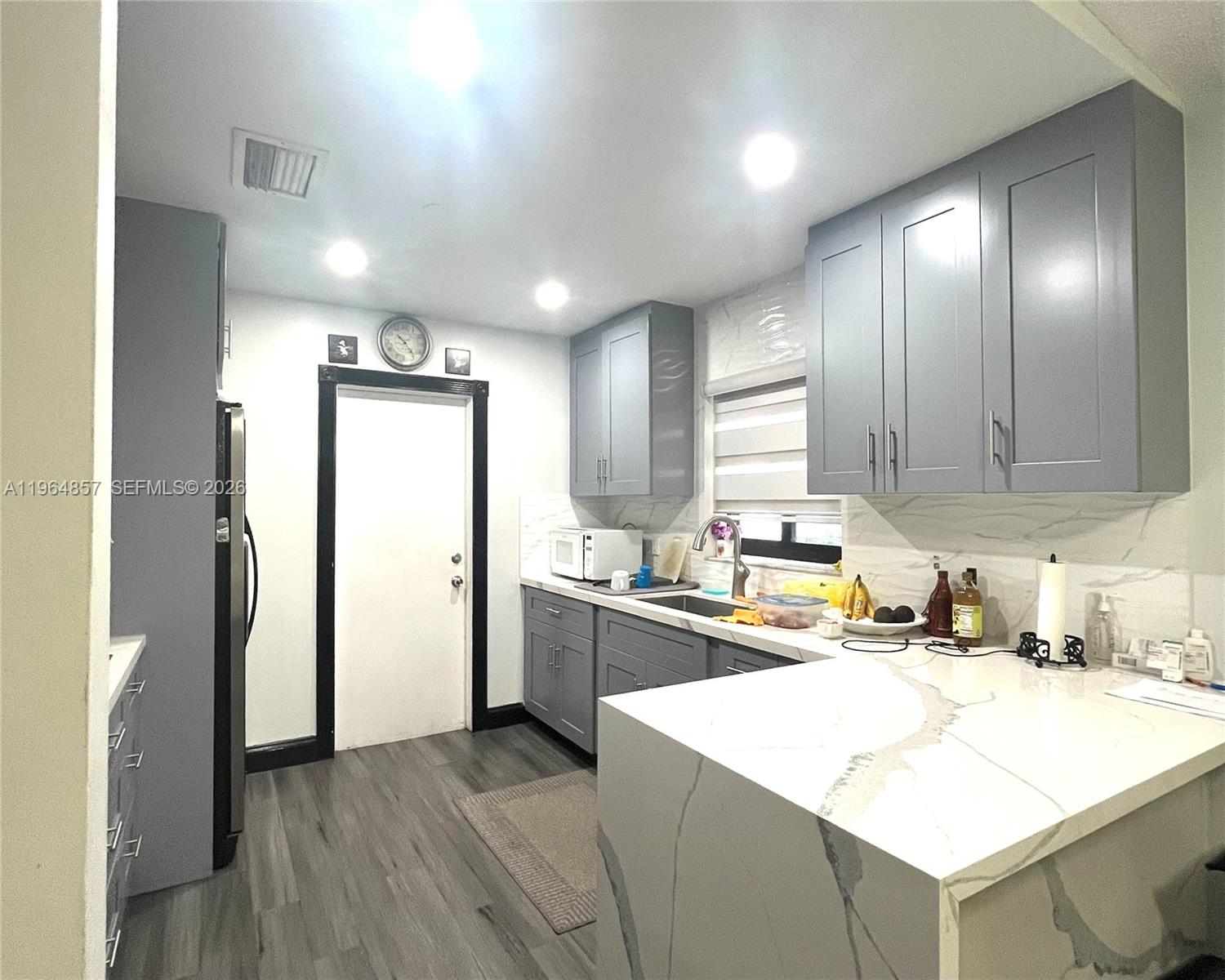 EUREKA MANOR SEC 2 - Residential