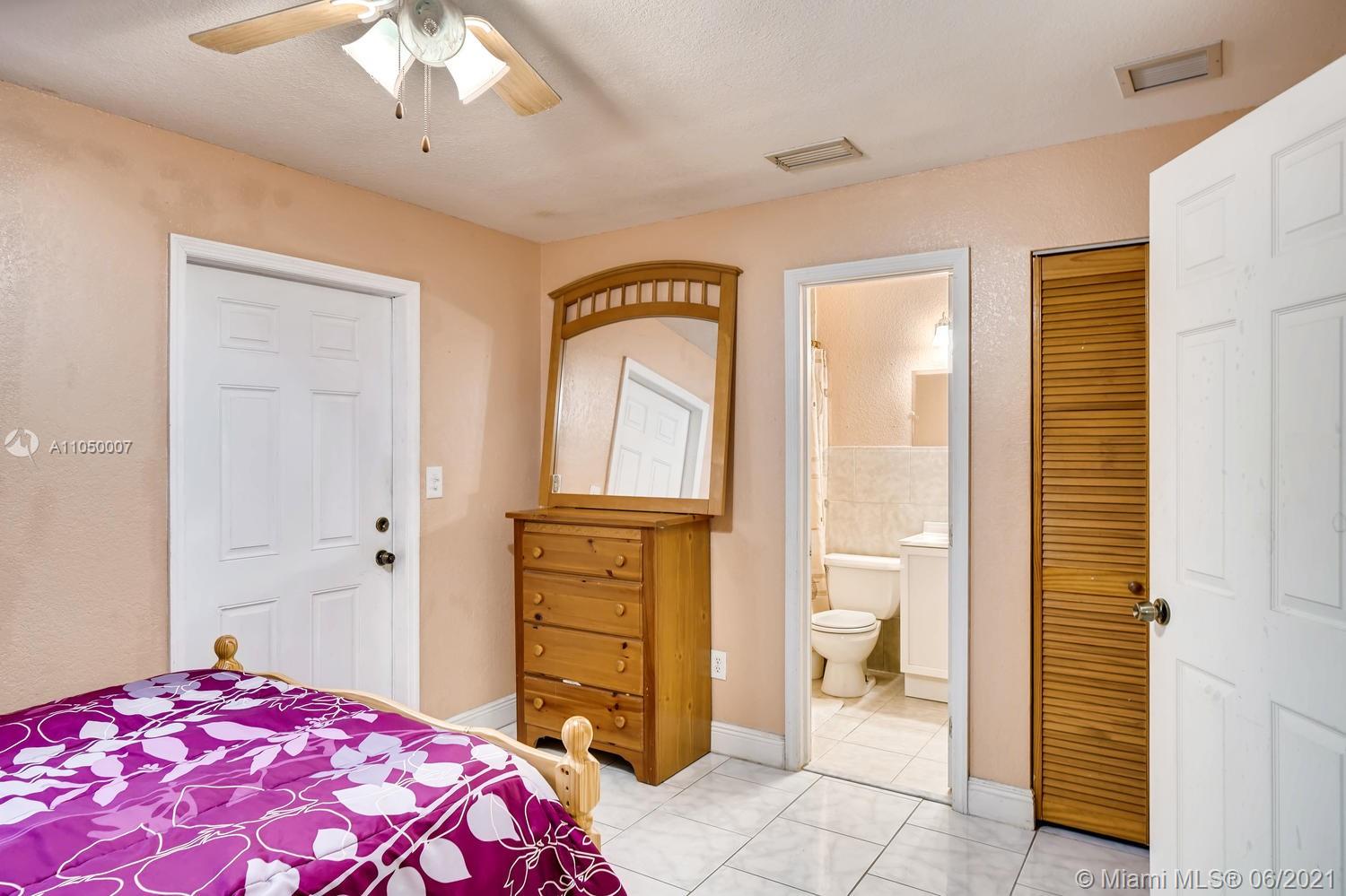 SO MIAMI HEIGHTS MANOR - Residential