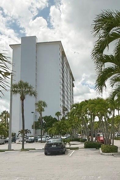 COASTAL TOWERS CONDO - Residential Lease