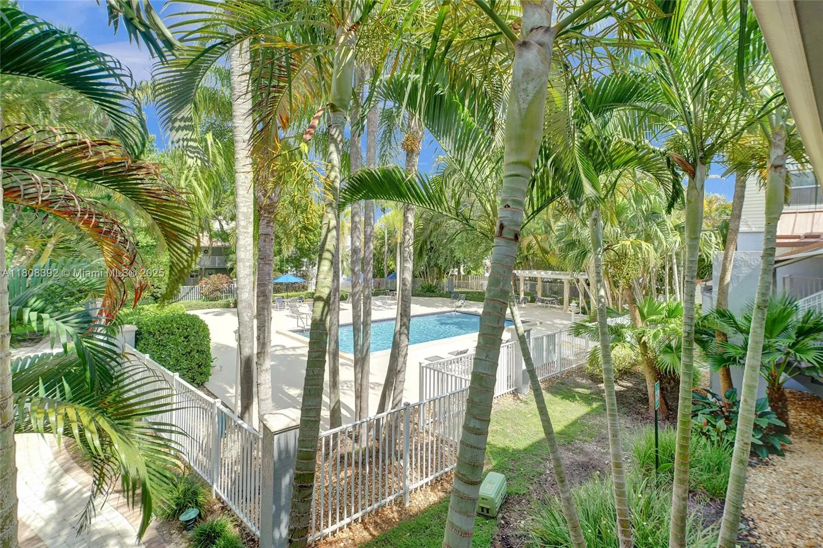 Miami, Florida 33155, United States, 2 Bedrooms Bedrooms, ,2 BathroomsBathrooms,Residential,Active,135474